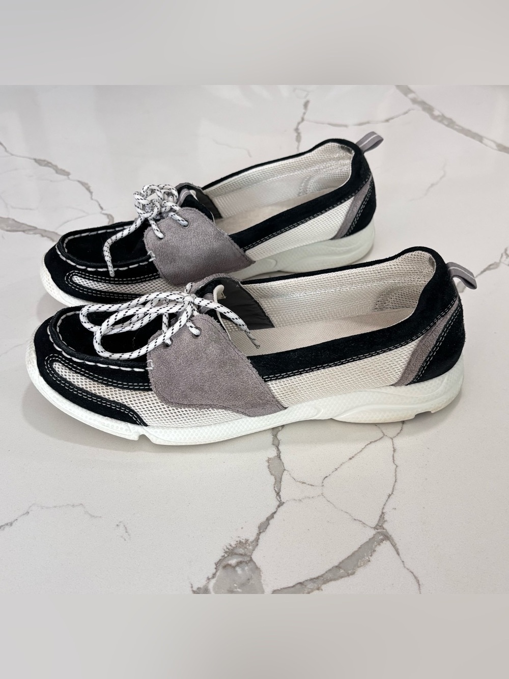 Rockport Women's Black & Gray Slip-On Washable Leather Deck Loafers Size 7.5